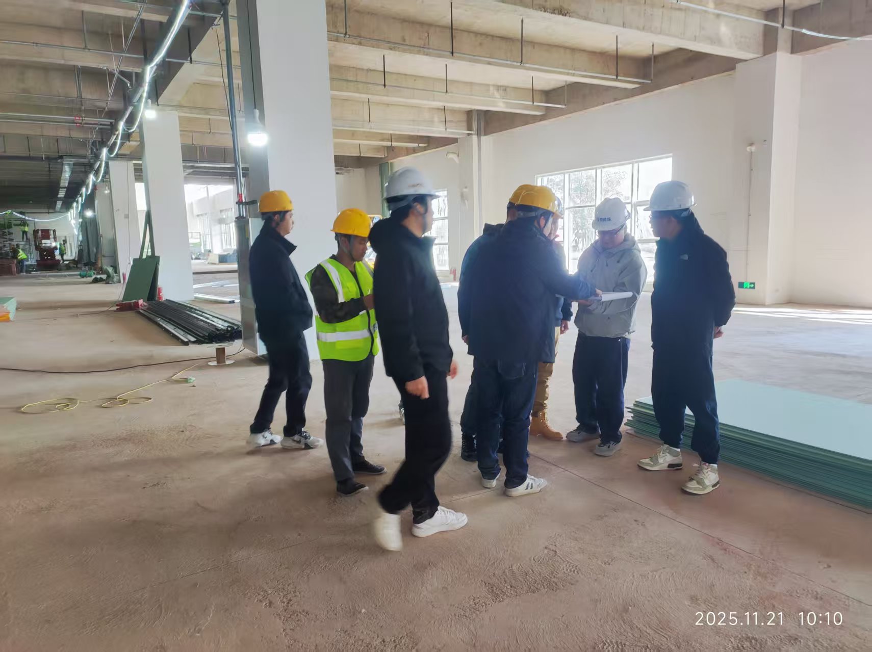 今泰裝飾成功承接中能建儲能科技(武漢)有限公司10000+㎡辦公室裝修項目,正式開工!辦公室裝修項目,正式開工!(圖1) 3.jpg